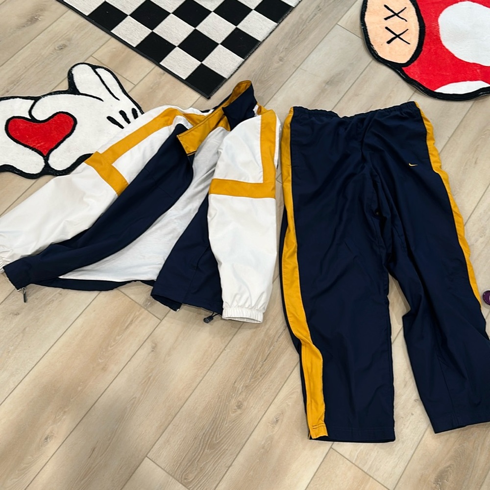 Nike sweatsuit